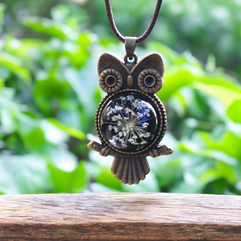 FLO's Starry Hoot Real Dried Flower Necklace