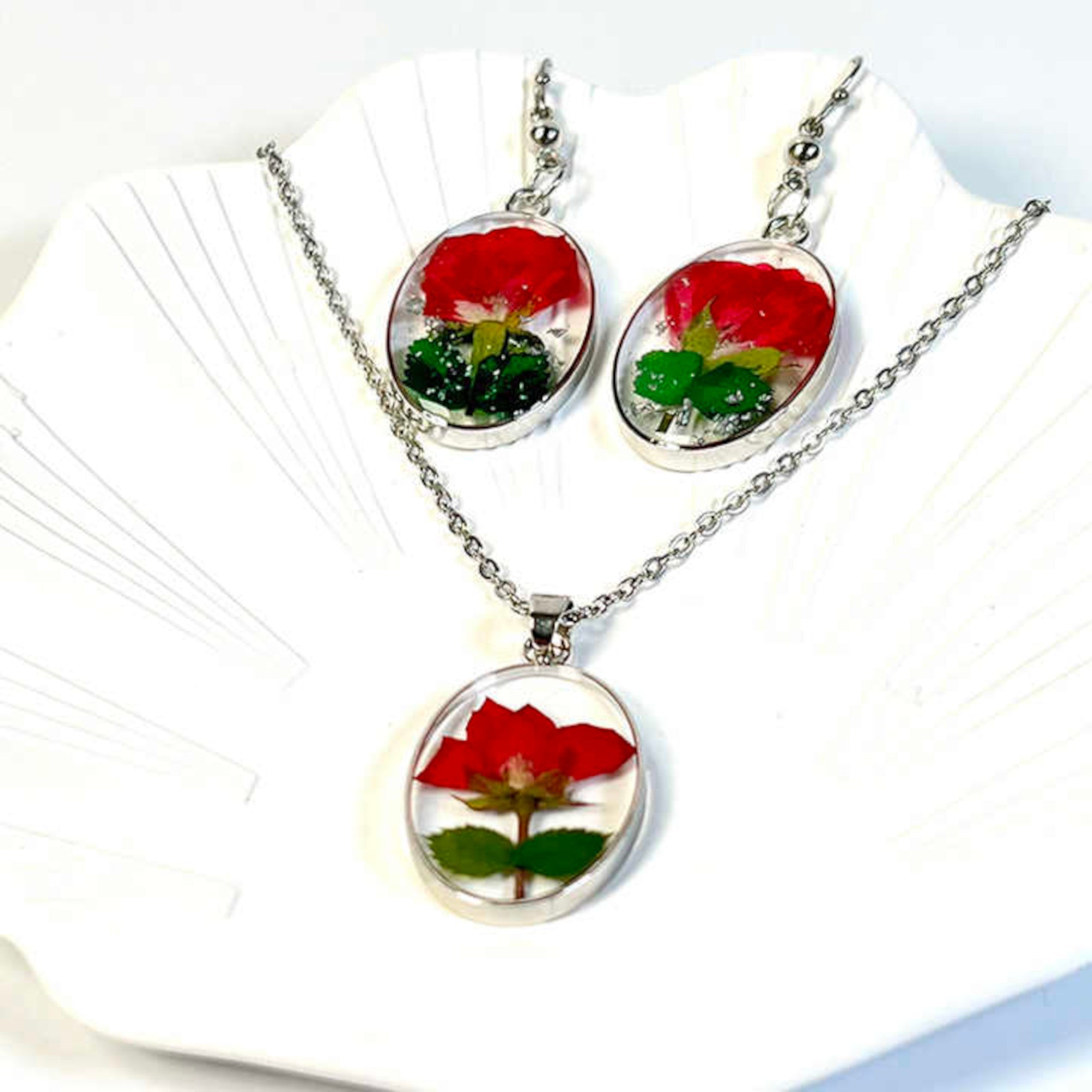 FLO's Everlasting Rose Jewelry Set