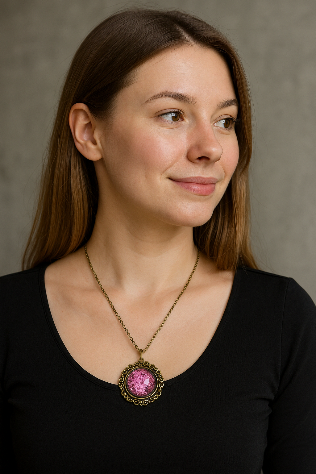 FLO's Vintage Women's Rounded Bronze Pendant Necklace with Natural Dried Flower