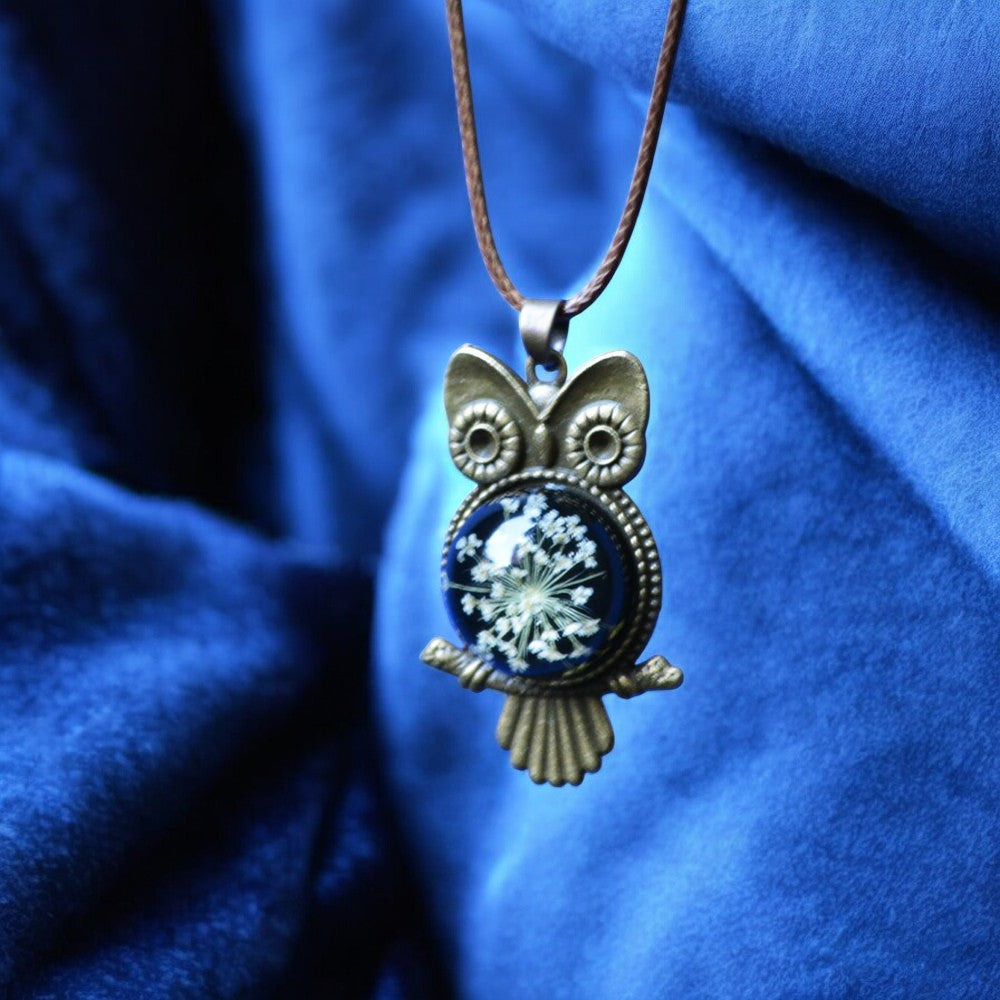 FLO's Starry Hoot Real Dried Flower Necklace