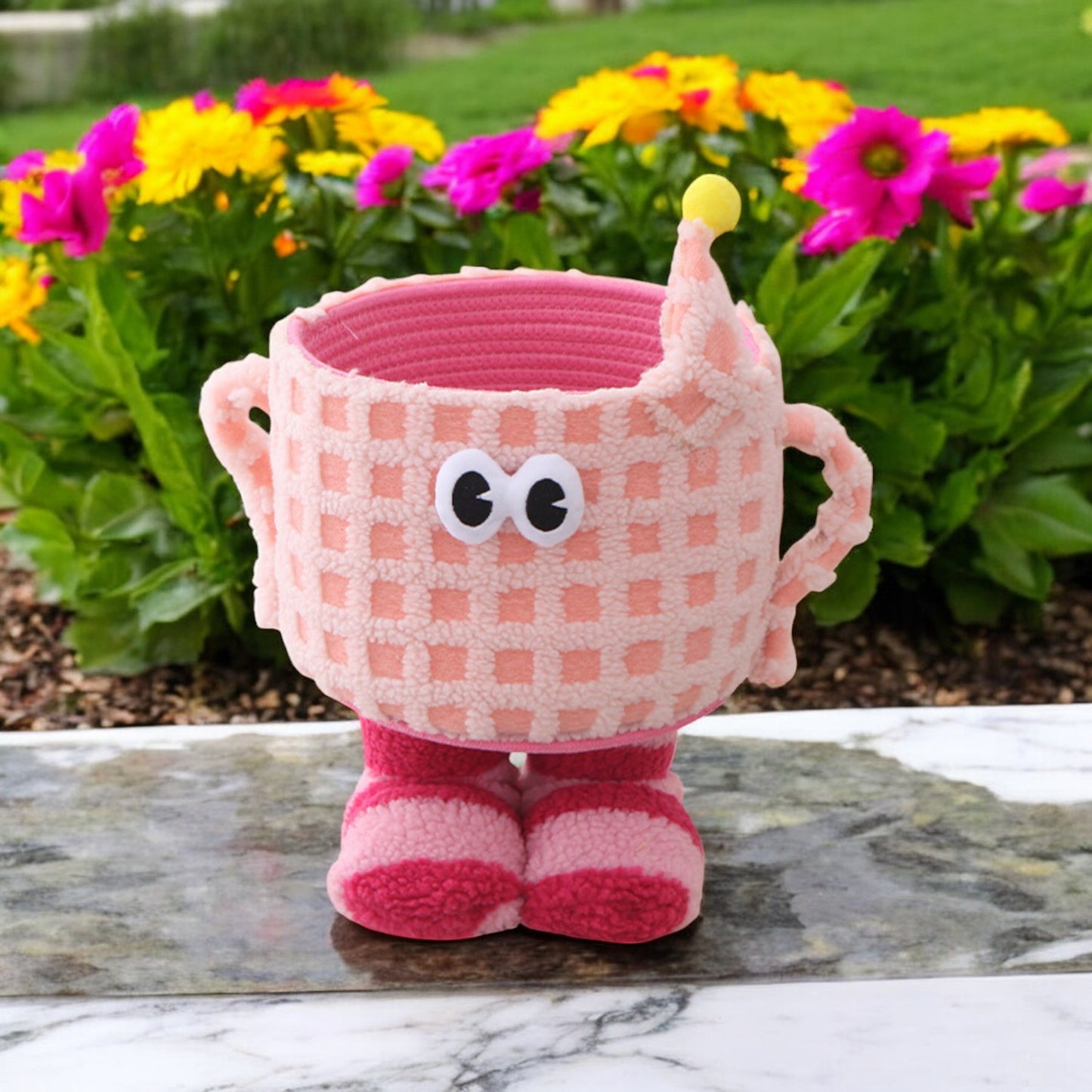 Peek-a-Boo Footed Crochet Basket