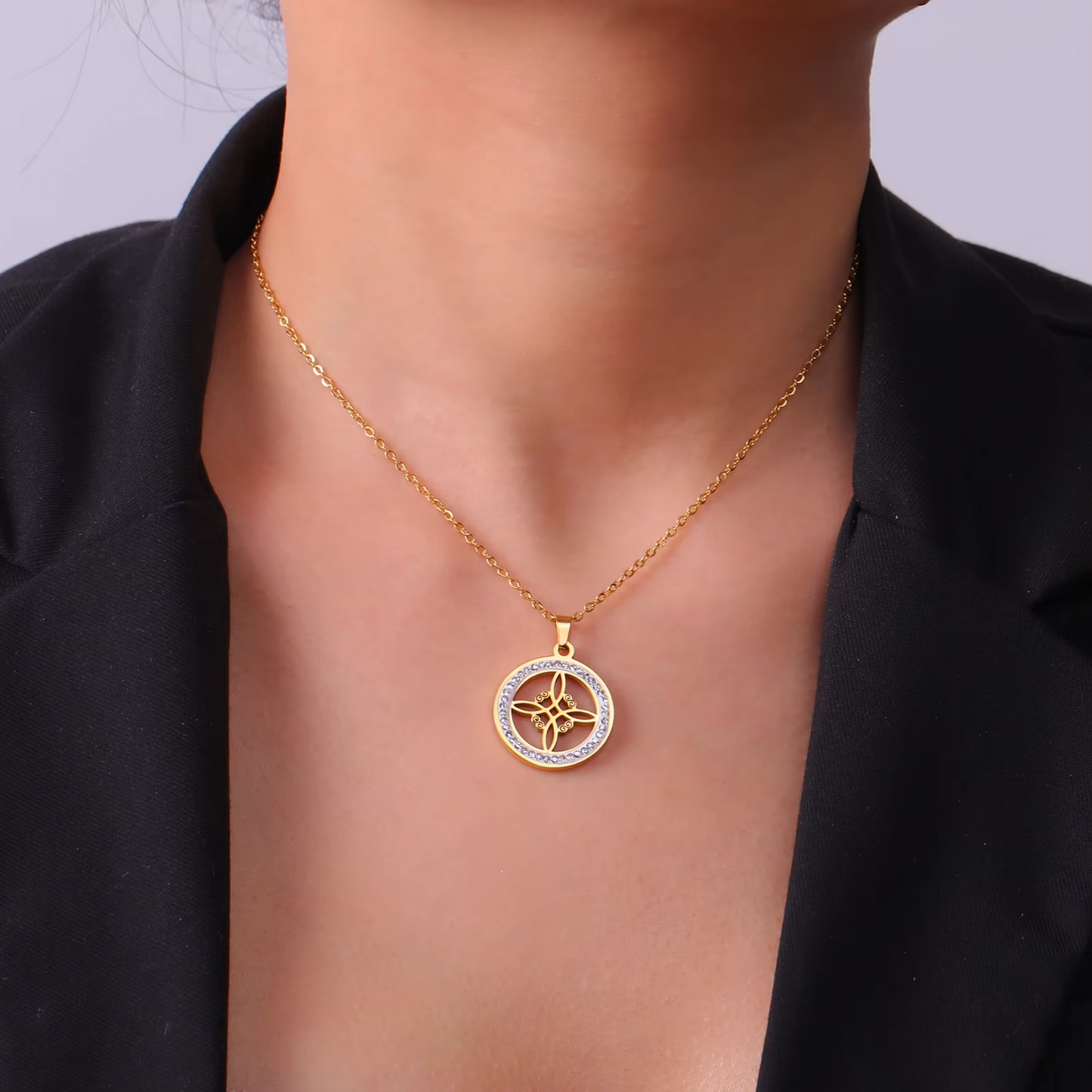 FLOs Enchanted Unity Pendant - Symbol of Protection &amp; Power