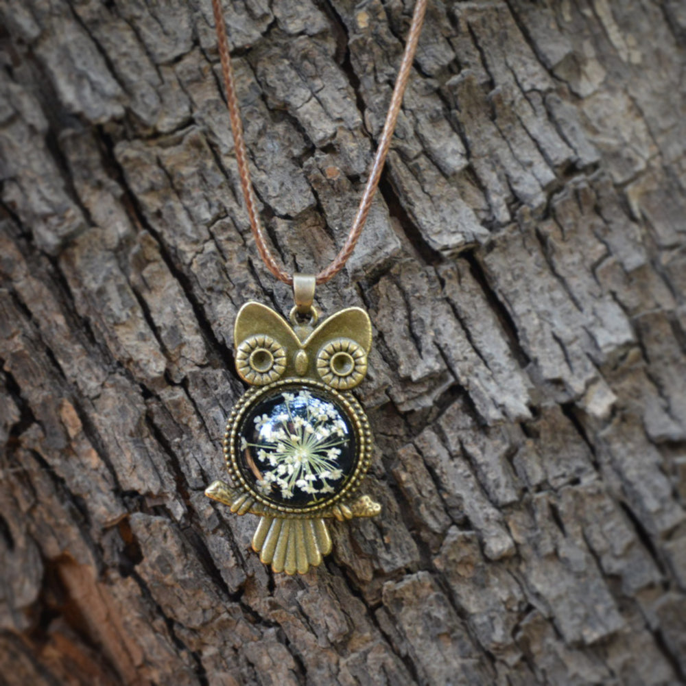 FLO's Starry Hoot Real Dried Flower Necklace