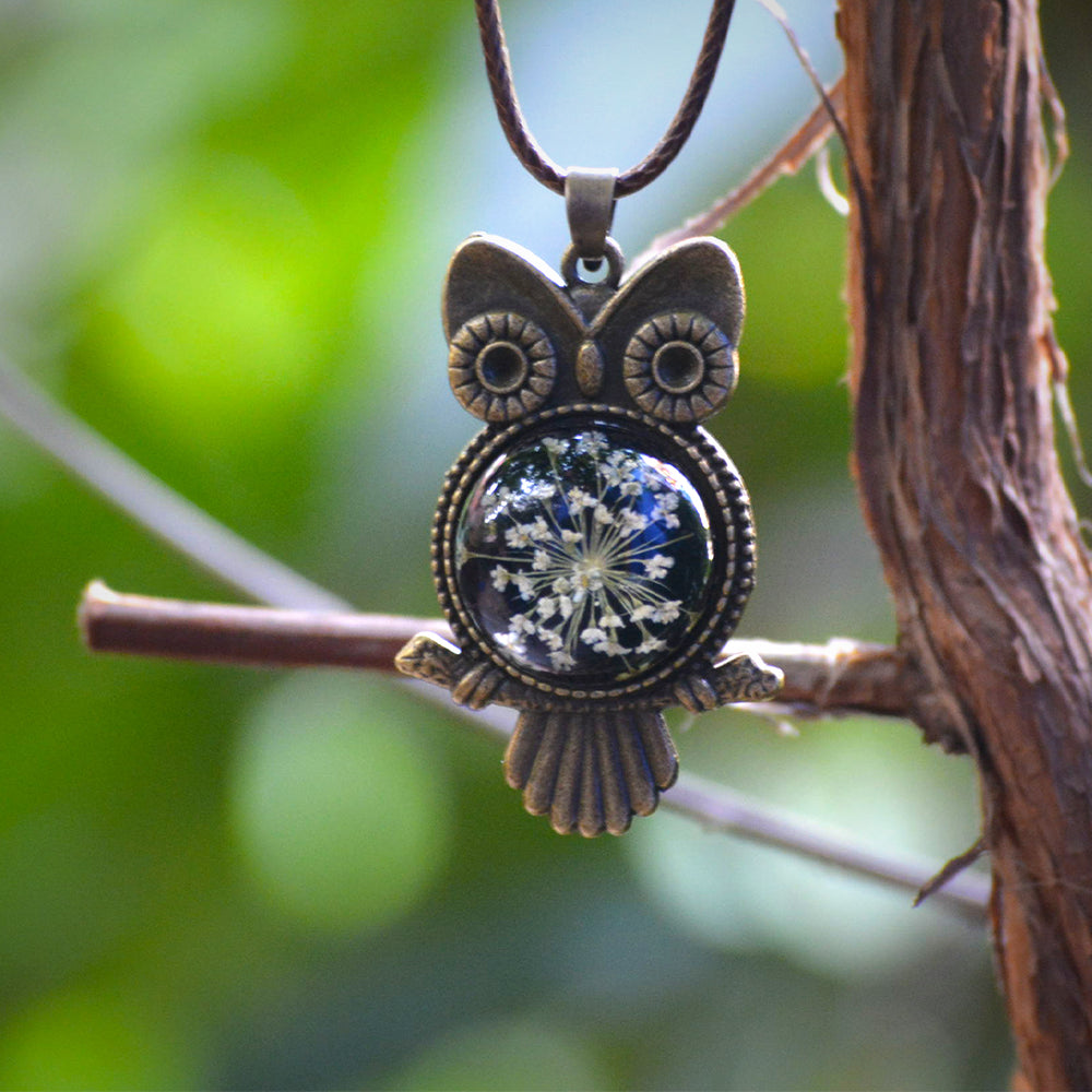 FLO's Starry Hoot Real Dried Flower Necklace