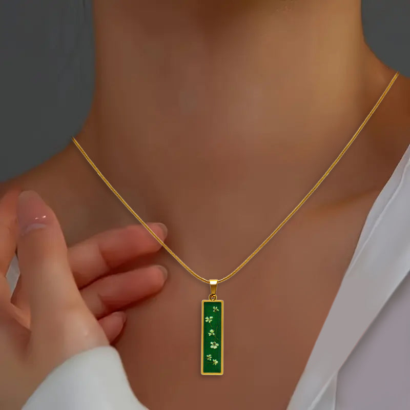 Emerald Grace Queen Lace Pendant