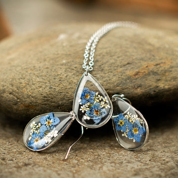 FLO's Forget Me Not Real Dried Flower Necklace Set