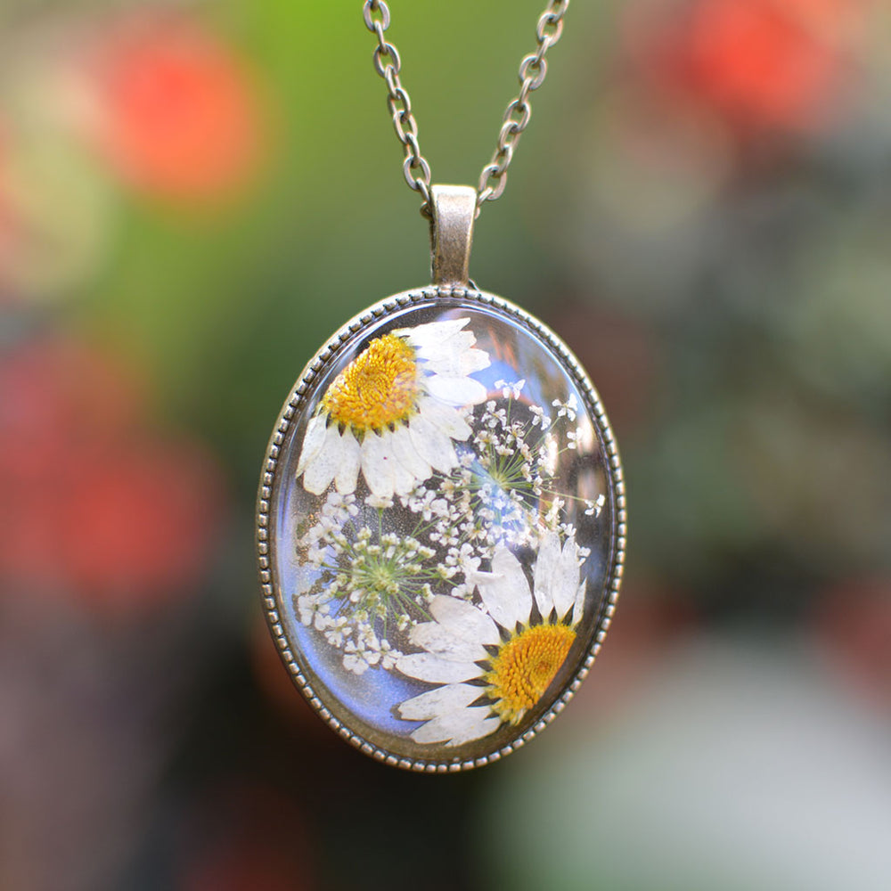 FLO's Ivory Cosmos Real Dried Flower Necklace