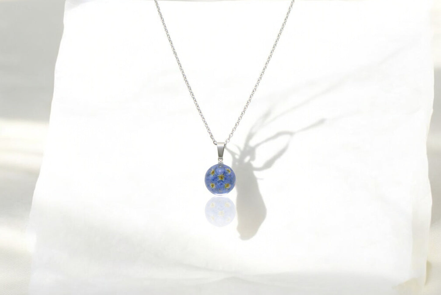 FLO's Eternal Bloom Forget-Me-Not Pendant