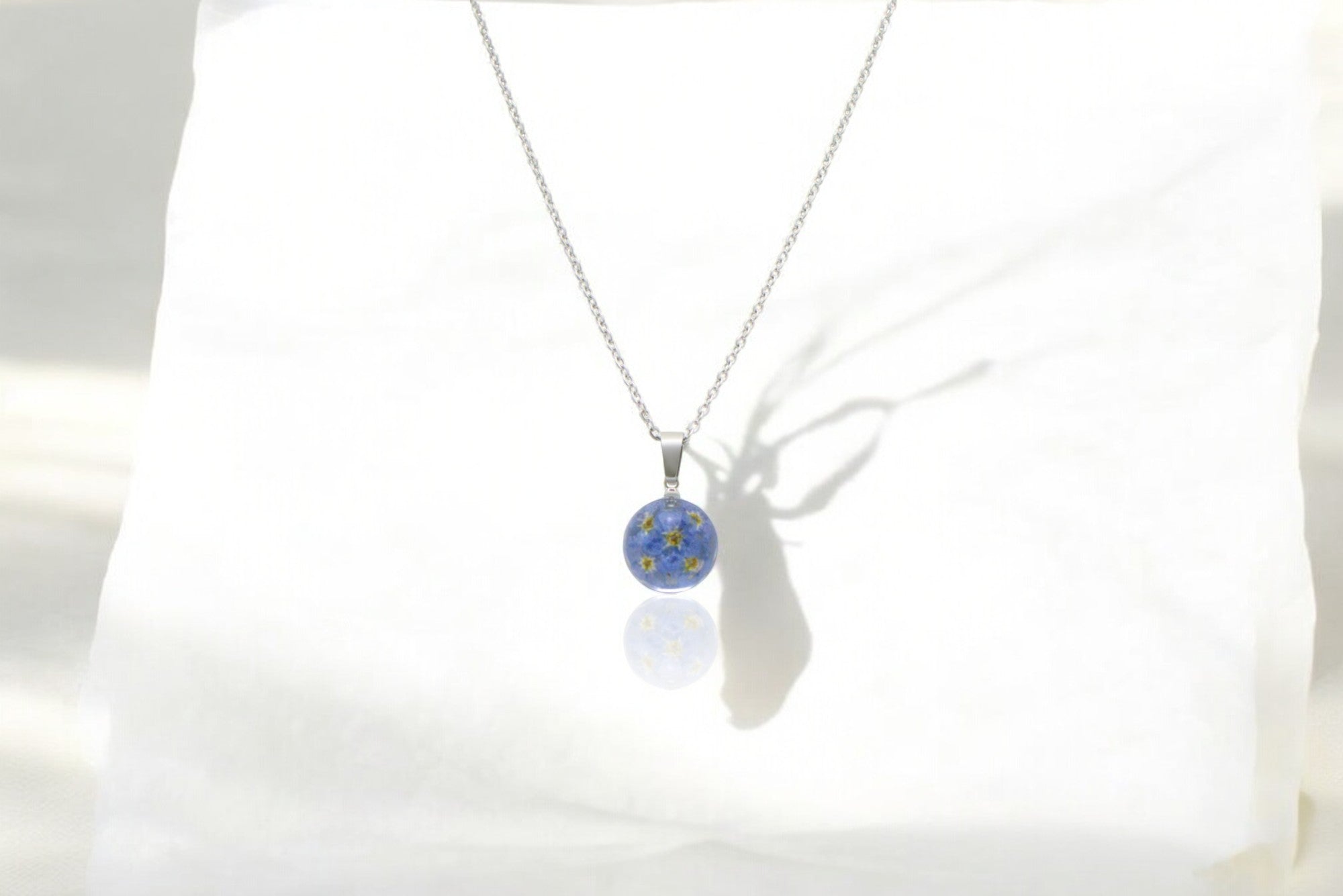 FLO's Forget Me Not Real Dried Flower Necklace Set