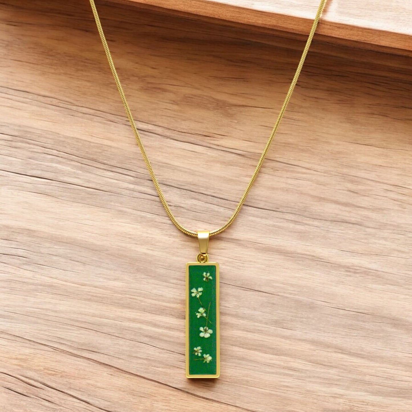 Emerald Grace Queen Lace Pendant