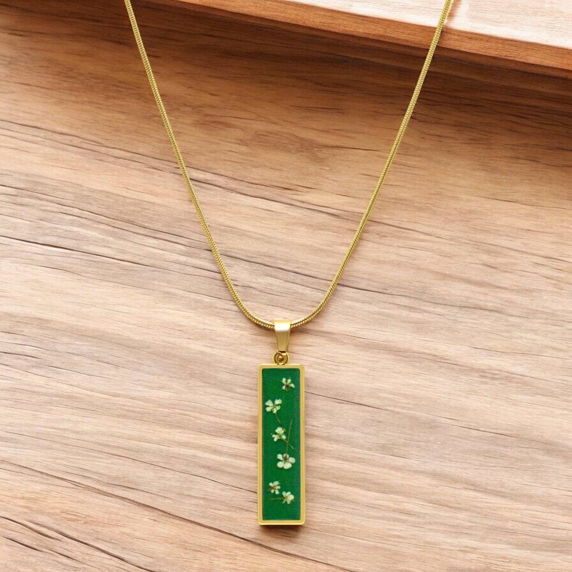 Emerald Grace Queen Lace Pendant