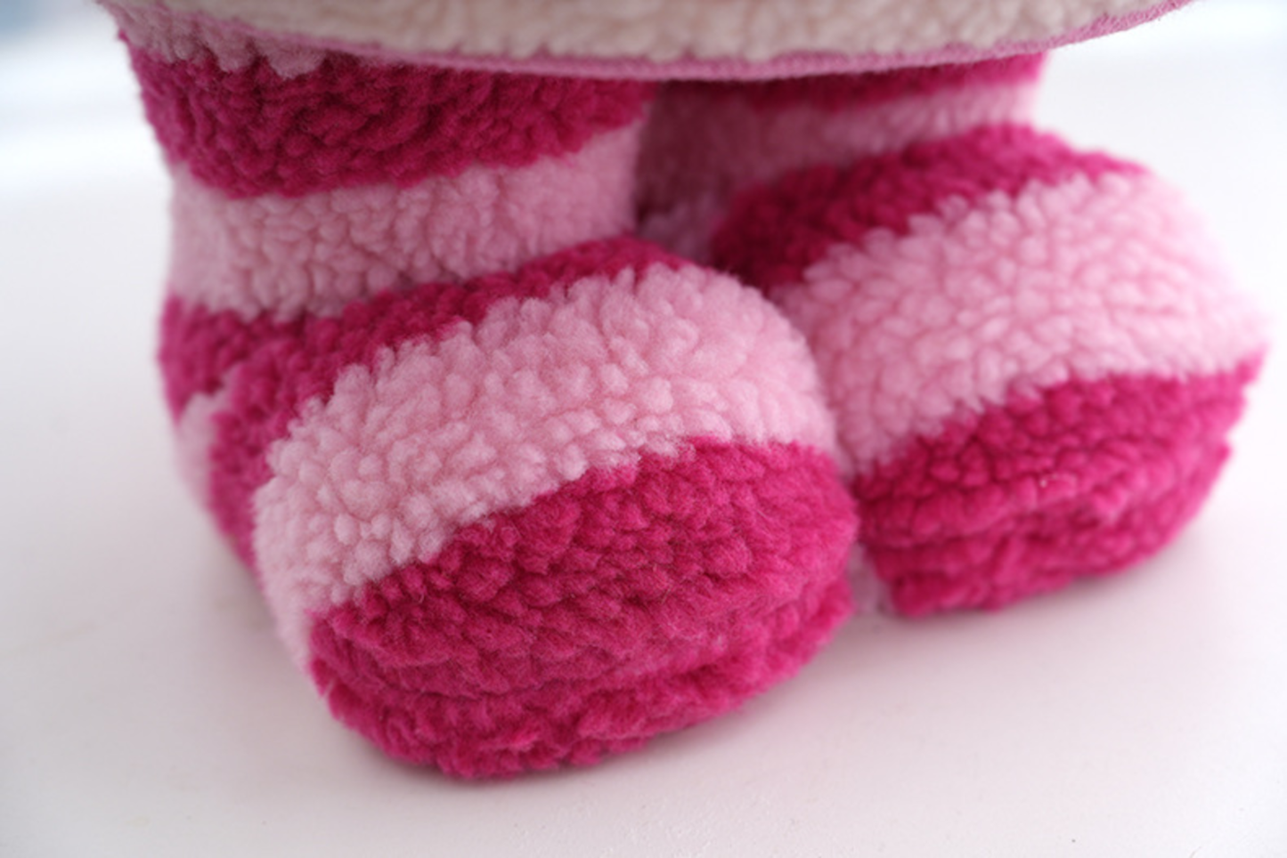 Peek-a-Boo Footed Crochet Basket