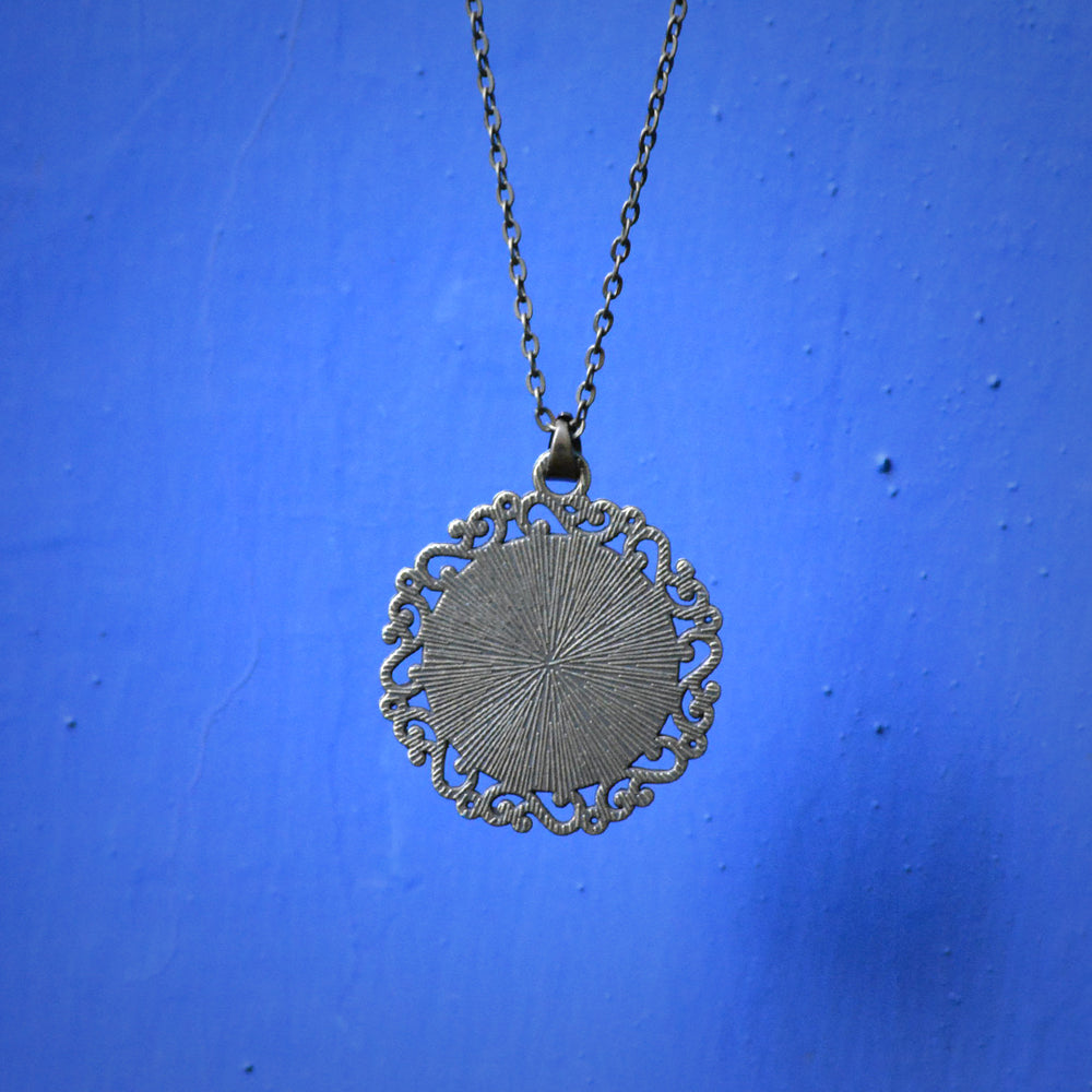 FLO's Runic Souvenir Real Dried Flower Necklace