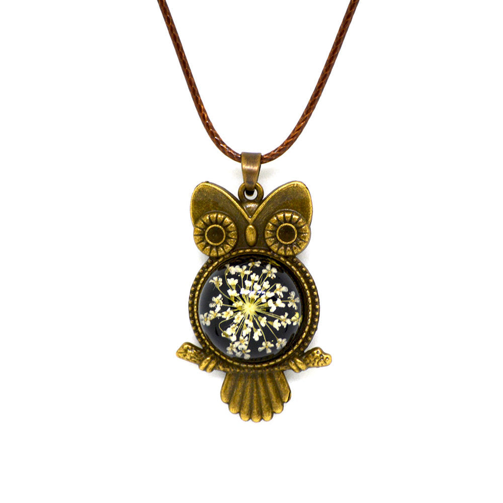 FLO's Starry Hoot Real Dried Flower Necklace